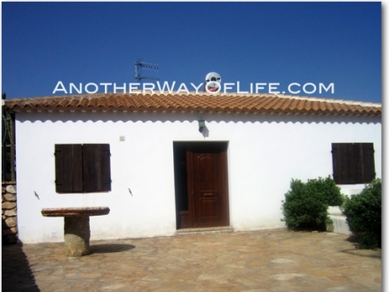 Iznajar property: House for sale in Iznajar, Spain 38039