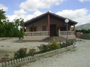 Pinoso property: House with 3 bedroom in Pinoso 41656