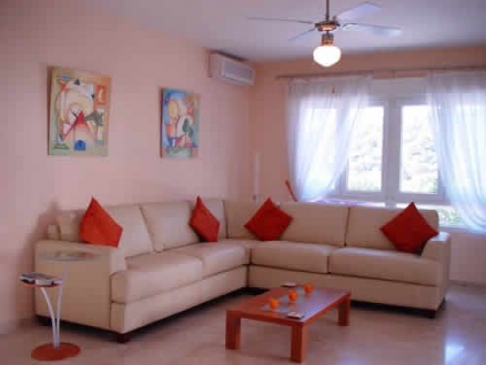 Villa with 3 bedroom in town 46995
