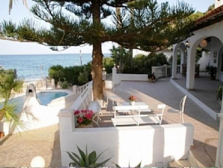 Villa for sale in town 48055