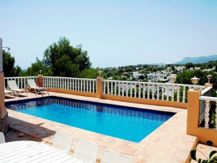 Villa for sale in town, Spain 48077