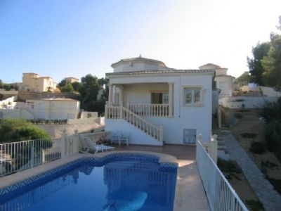 Villa for sale in town 48216