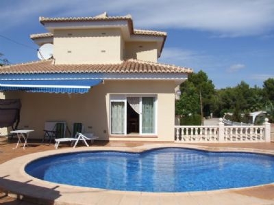 Villa for sale in town, Spain 48223