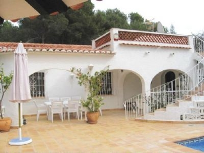Villa for sale in town 48324