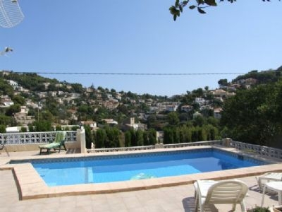 Villa for sale in town, Spain 48349