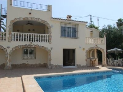 Villa for sale in town 48351