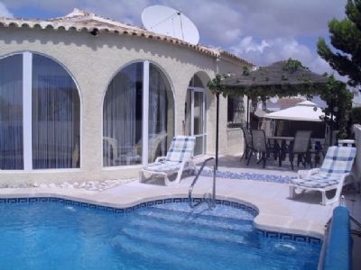 Villa for sale in town 48666