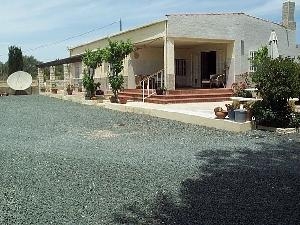 Sax property: Villa for sale in Sax 49002