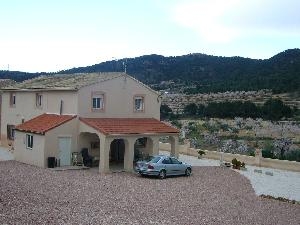 House for sale in town 49161