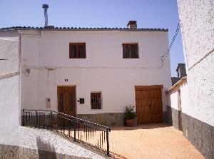 House for sale in town 49326