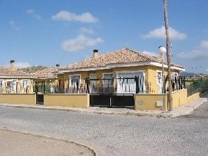 Villa for sale in town, Spain 49423