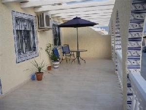 Villa for sale in town, Spain 49480