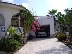Villa for sale in town, Spain 49598