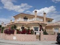 House for sale in town 49641