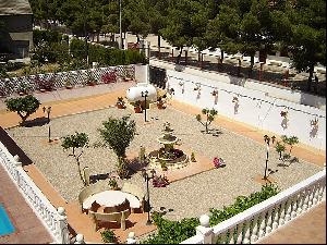 Villena property: House with 8 bedroom in Villena 49703