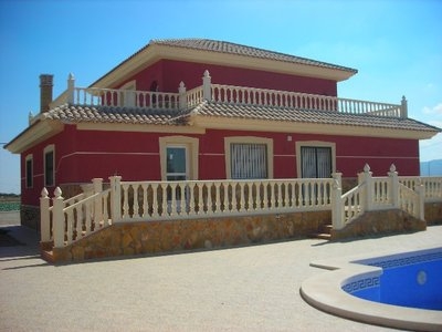 Villa for sale in town 49813
