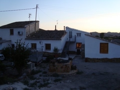 Puerto Lumbreras property: Farmhouse with 2 bedroom in Puerto Lumbreras 49902