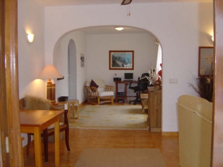 Villa for sale in town, Spain 51462