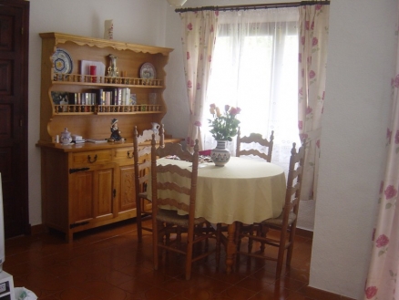  3 bedroom Apartment 51515