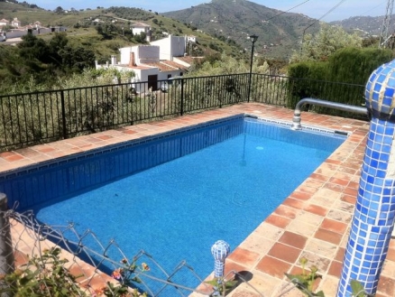 Frigiliana property: Farmhouse with 2 bedroom in Frigiliana, Spain 51759