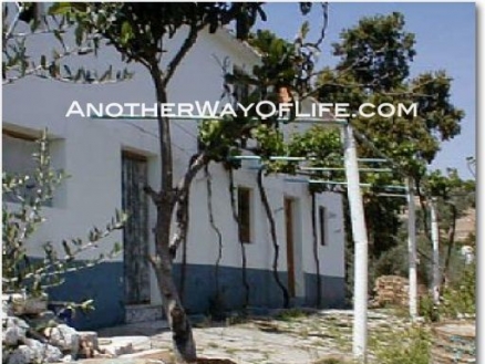 Iznajar property: Farmhouse for sale in Iznajar, Spain 52406