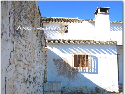 Iznajar property: Cordoba property | 4 bedroom Farmhouse 52423