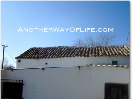 Iznajar property: Farmhouse for sale in Iznajar, Cordoba 52500