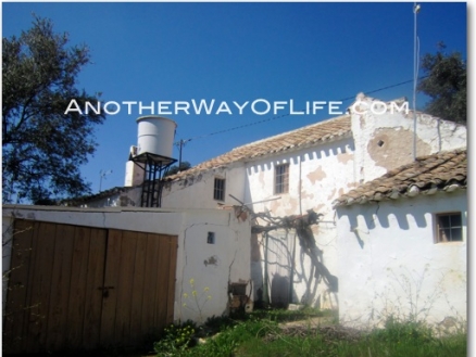 Iznajar property: Farmhouse for sale in Iznajar 52509