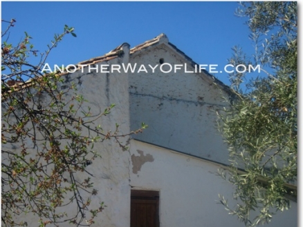 Iznajar property: Iznajar Farmhouse 52511