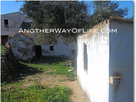 Iznajar property: Farmhouse in Cordoba for sale 52514