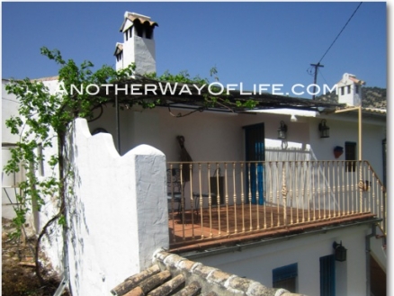 Iznajar property: Farmhouse for sale in Iznajar, Spain 52521