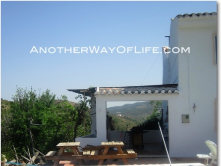 Iznajar property: Farmhouse for sale in Iznajar, Cordoba 52521