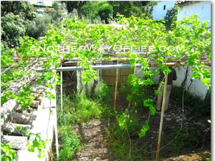 Iznajar property: Farmhouse with 3 bedroom in Iznajar, Spain 52522