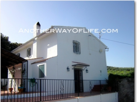 Iznajar property: Farmhouse with 3 bedroom in Iznajar, Spain 52523