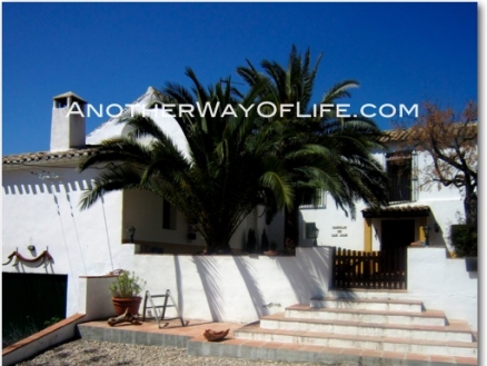 Iznajar property: Farmhouse for sale in Iznajar 52525