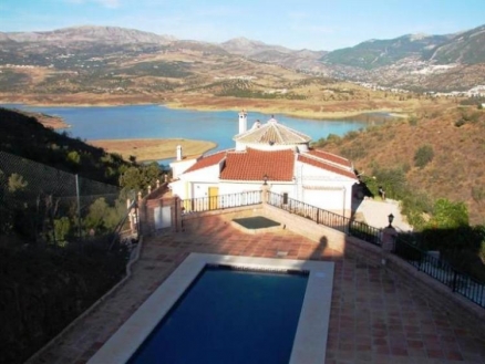 Villa&nbsp;for&nbsp;sale&nbsp;in&nbsp;town&nbsp;53923