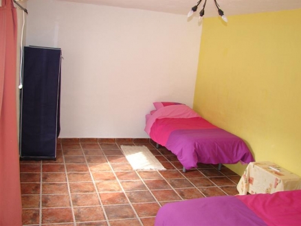 Villa&nbsp;for&nbsp;sale&nbsp;in&nbsp;town,&nbsp;&nbsp;53944