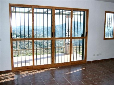 Villa for sale in town, Spain 53948