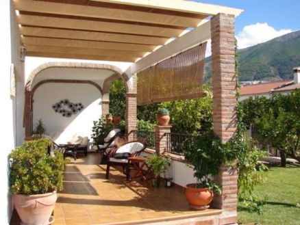 Villa for sale in town, Spain 54038