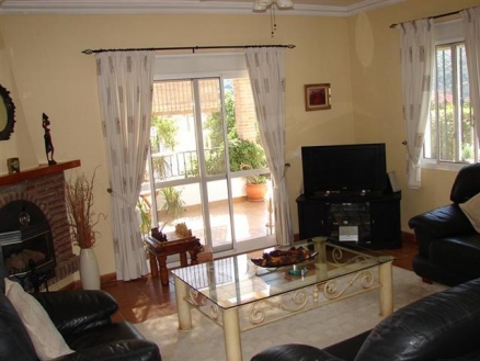 Villa for sale in town,  54038