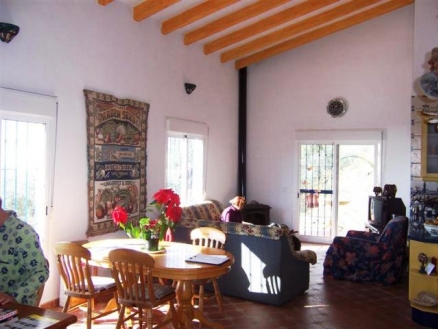 Villa&nbsp;with&nbsp;3&nbsp;bedroom&nbsp;in&nbsp;town,&nbsp;Spain&nbsp;54047