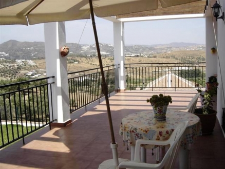 Villa&nbsp;with&nbsp;4&nbsp;bedroom&nbsp;in&nbsp;town,&nbsp;Spain&nbsp;54051