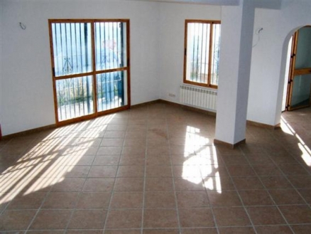 Villa with 3 bedroom in town 54066