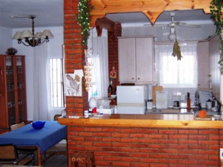 Villa&nbsp;with&nbsp;3&nbsp;bedroom&nbsp;in&nbsp;town,&nbsp;Spain&nbsp;54090
