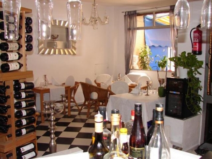 Commercial&nbsp;with&nbsp;bedroom&nbsp;in&nbsp;town&nbsp;54108