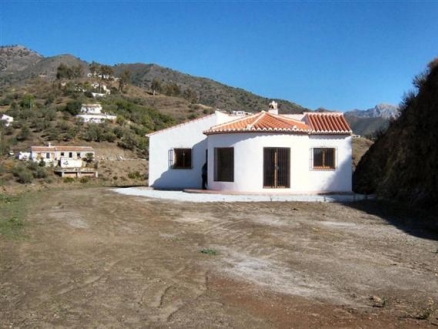 Villa for sale in town 54128