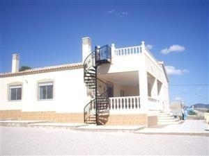 Villa&nbsp;for&nbsp;sale&nbsp;in&nbsp;town,&nbsp;Spain&nbsp;54309