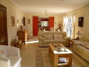 Villa for sale in town 54376