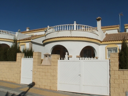 Villa for sale in town 54452