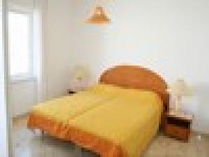 Villa with 3 bedroom in town 54721